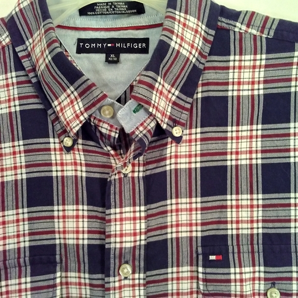 Tommy Hilfiger Long Sleeve Button Down Shirt Plaid - Picture 1 of 6